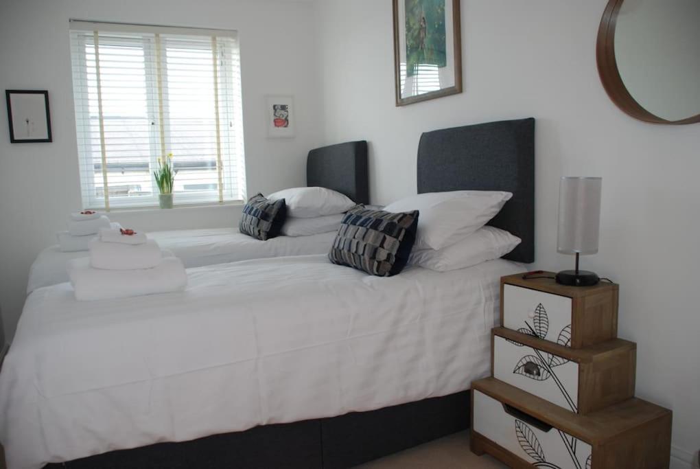 Wow I'M Living On The Beach. Luxury 4 Bed Sleeps 8 Pagham Eksteriør billede
