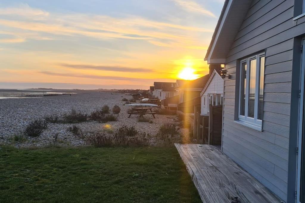 Wow I'M Living On The Beach. Luxury 4 Bed Sleeps 8 Pagham Eksteriør billede