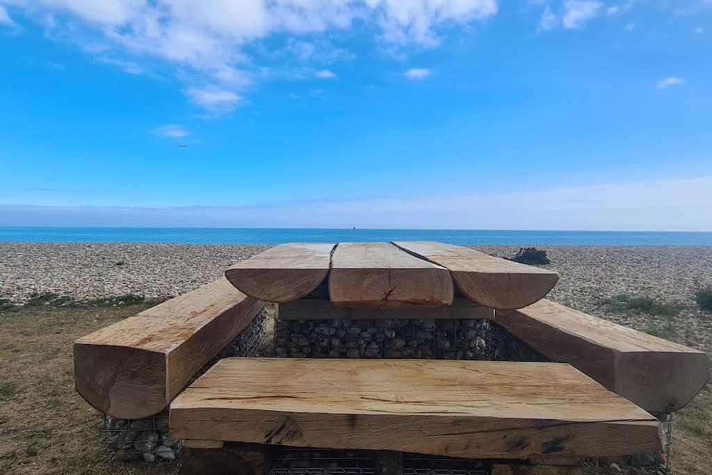 Wow I'M Living On The Beach. Luxury 4 Bed Sleeps 8 Pagham Eksteriør billede