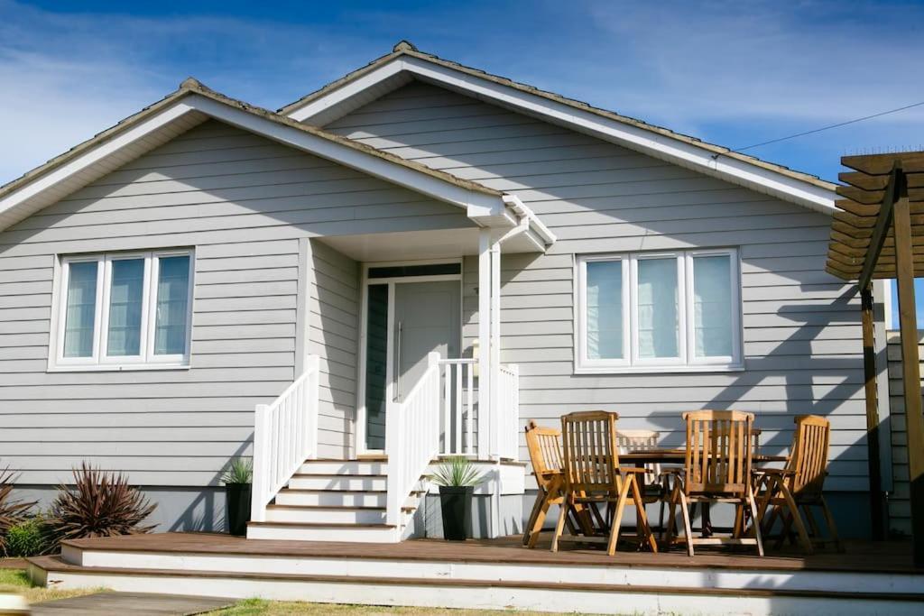 Wow I'M Living On The Beach. Luxury 4 Bed Sleeps 8 Pagham Eksteriør billede